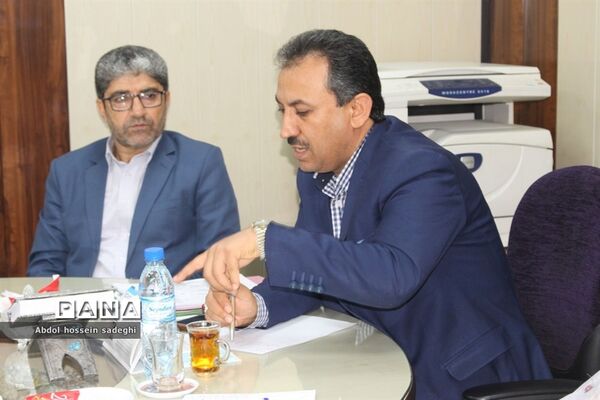 جلسه بررسی فعالیت‌های درآمدزایی سازمان دانش‌آموزی استان بوشهر