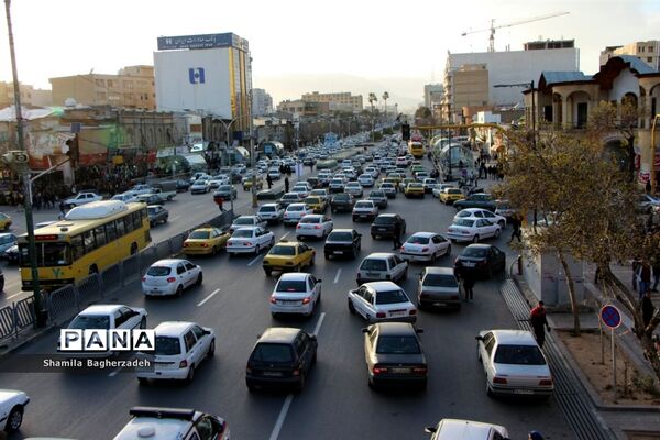 آخرین روز از سال نود و هفت در شیراز