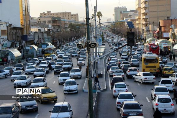 آخرین روز از سال نود و هفت در شیراز
