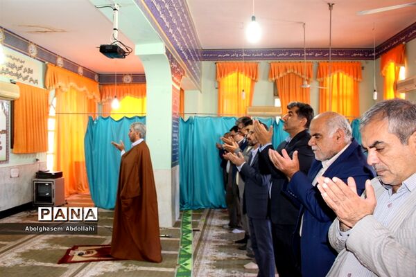 مراسم جشن میلاد حضرت علی(ع) و روز پدر در اداره‌کل آموزش و پرورش استان بوشهر