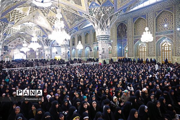 حضور رهبر معظم انقلاب در اجتماع زائران و مجاوران حرم مطهر رضوی