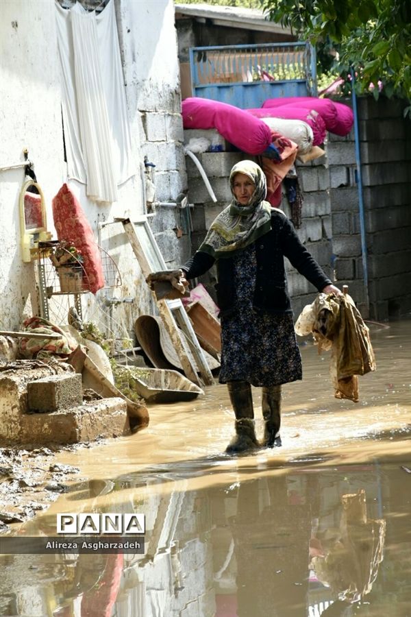 وضعیت مردم سیل‌زده در روستاهای دستنکلاه و تالارپشت سیمرغ