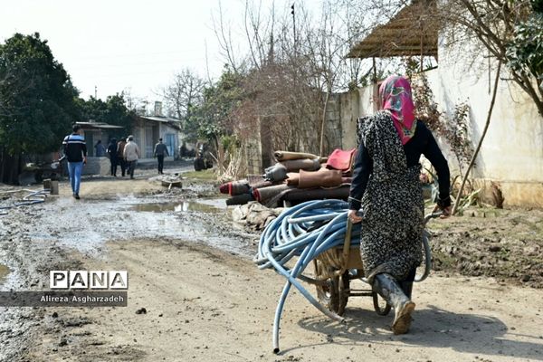 وضعیت مردم سیل‌زده در روستاهای دستنکلاه و تالارپشت سیمرغ