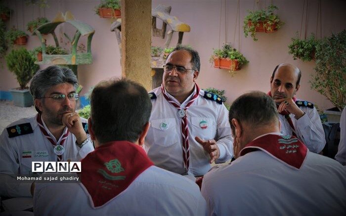 برگزاری آخرین جلسه ی مدیران سازمان دانش آموزی شهر تهران در سال 97 + عکس