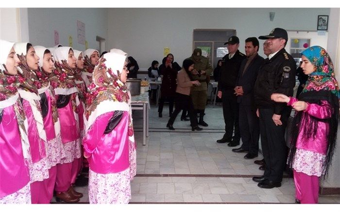 افتتاح بازارچه صنایع دستی / برگزاری جشنواره هفت سین  دانش آموزی