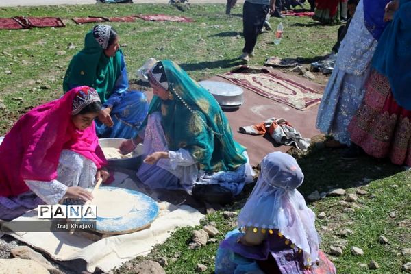 جشنواره غذاهای سنتی و صنایع دستی در روستای چمن سادات حسینی دهدزخوزستان