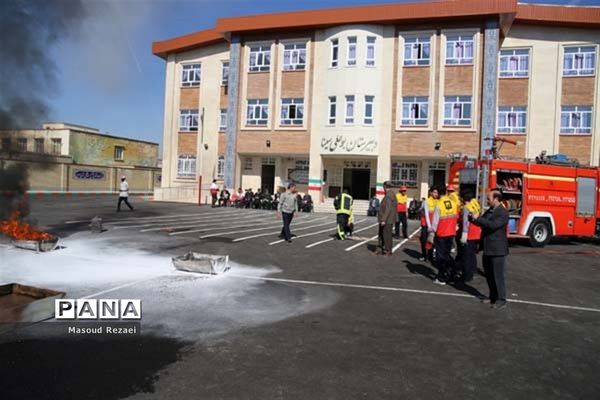 برگزاری مانور پیشگیری از حوادث چهارشنبه آخر سال در مدارس  میانه