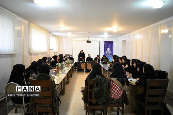 کارگاه اصول خبرنویسی وعکاسی ناحیه 3 تبریز