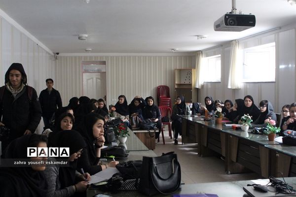 کارگاه اصول خبرنویسی وعکاسی ناحیه 3 تبریز