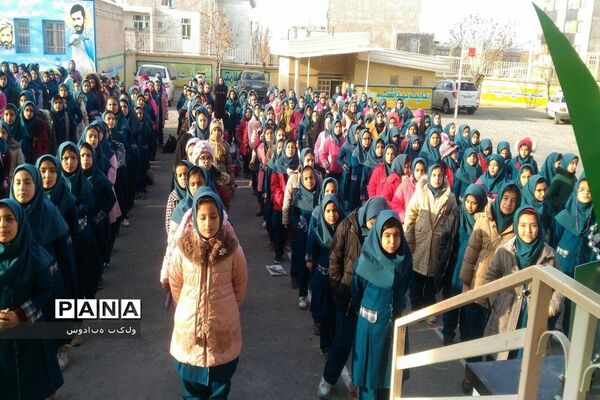 مراسم جشن نیکوکاری و روز درختکاری در دبستان دخترانه شاهد 2 شهرستان ملایر