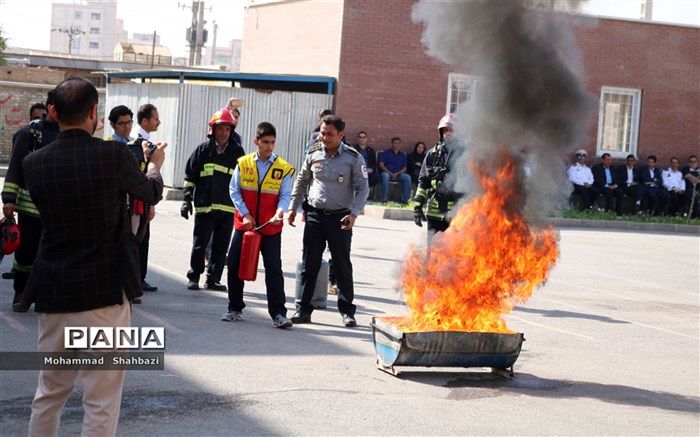 اجرای مانور  پیشگیری از حوادث چهارشنبه سوری در ناحیه 2 اهواز