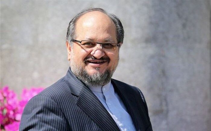 محمد شریعتمداری:خانه امید مرکز تجمع بازنشستگان برای گفت‎وگو و تفرج است