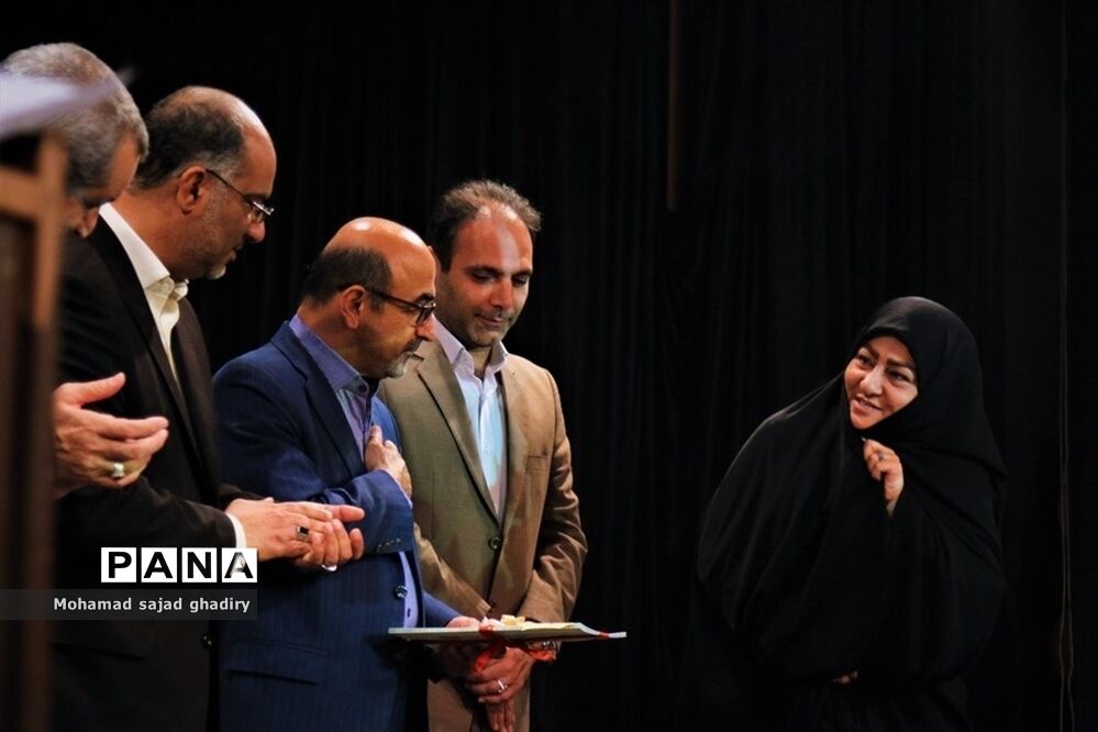 تجلیل از برگزیدگان نوزدهمین فراخوان ملی پرسش مهر نوزدهم
