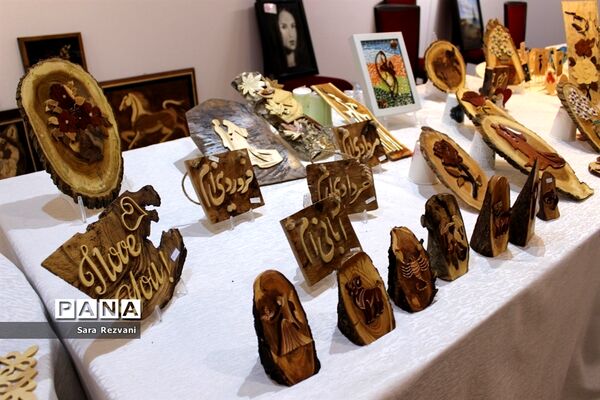 جشنواره دستاوردهای هنری زنان دارای معلولیت در برج میلاد تهران