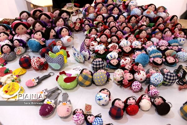 جشنواره دستاوردهای هنری زنان دارای معلولیت در برج میلاد تهران