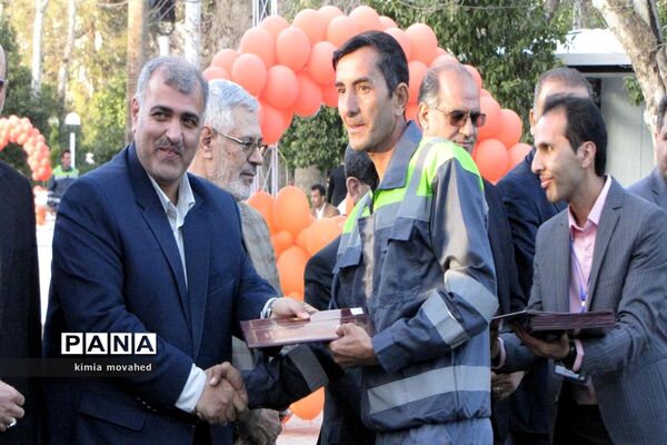 تجلیل از نارنجی پوشان و سفیران پاکیزگی در شیراز