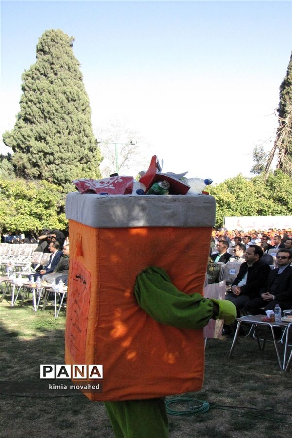 تجلیل از نارنجی پوشان و سفیران پاکیزگی در شیراز