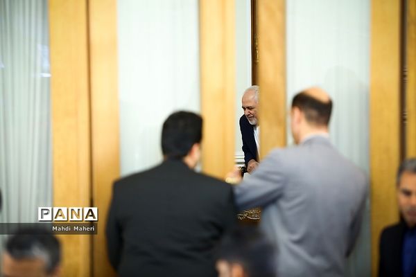 دیدار نماینده ویژه رئیس جمهوری افغانستان با ظریف