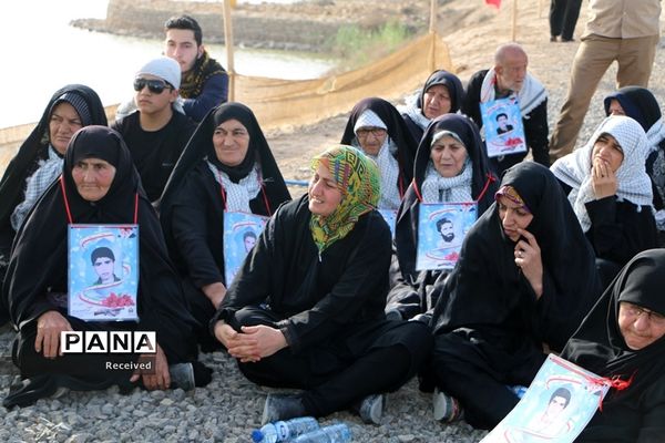 حضور خانواده‌های شهدا در شلمچه و نهر خین