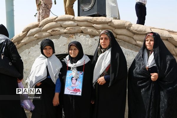 حضور خانواده‌های شهدا در شلمچه و نهر خین