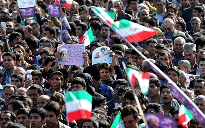 استقبال مردم استان بوشهر از رئیس جمهوری