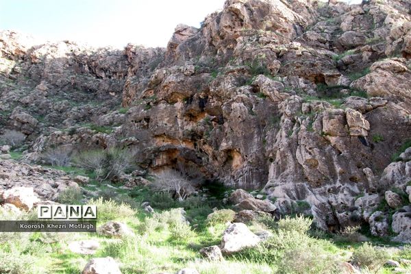 طبیعت آفتابی کازرون و جاده دوان بعد از بارندگی‌های شدید اخیر