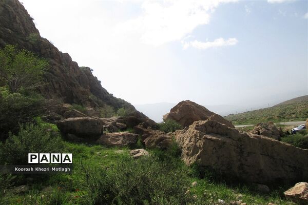 طبیعت آفتابی کازرون و جاده دوان بعد از بارندگی‌های شدید اخیر