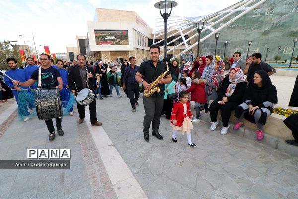 کارنوال شادی در پدیده شاندیز مشهد