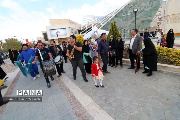 کارنوال شادی در پدیده شاندیز مشهد