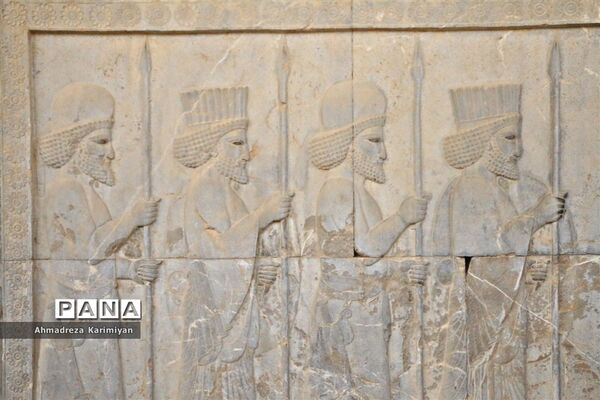 تخت جمشید در نوروز 98