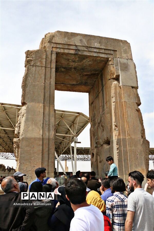 تخت جمشید در نوروز 98