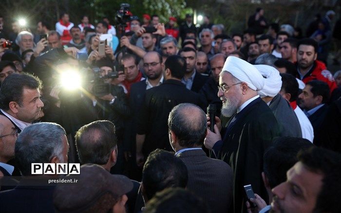 بازدید روحانی از مرکز مانیتورینگ سازمان آب و برق استان خوزستان