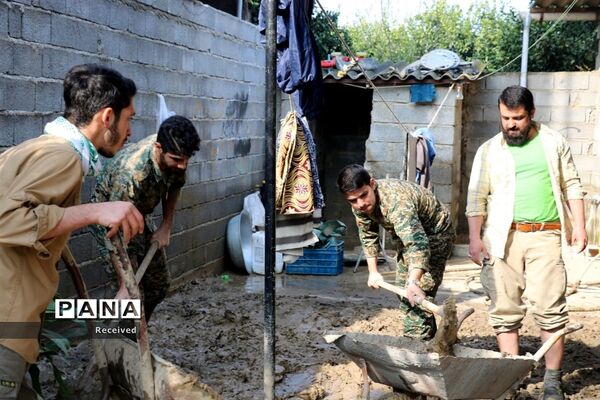 امدادرسانی به منطقه سیل‌زده سیمرغ