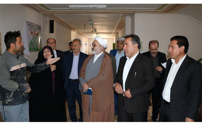 بازدید معاون حقوقی و امور مجلس وزیرآموزش و پرورش از مدارس آسیب دیده سیل اخیر شیراز