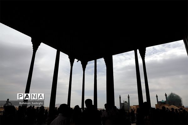 عمارت عالی قاپو در نوروز 98