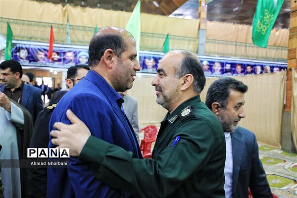 دیدار فرماندار ساری با فرماندهان سپاه به مناسبت روز پاسدار