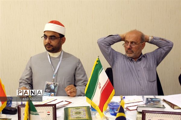 رقابت متسابقین رشته‌های قرائت و ترتیل بزرگسالان در روز اول نیمه نهایی