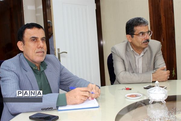 جلسه هماهنگی پوشاک و لباس فرم دانش‌آموزی اداره کل آموزش و پرورش استان بوشهر