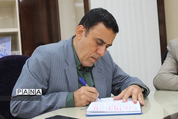 جلسه هماهنگی پوشاک و لباس فرم دانش‌آموزی اداره کل آموزش و پرورش استان بوشهر