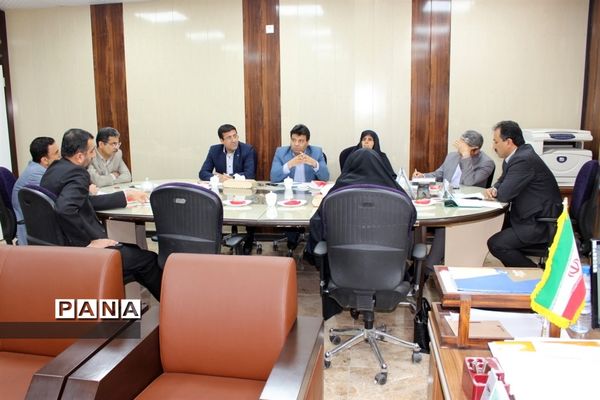 جلسه هماهنگی پوشاک و لباس فرم دانش‌آموزی اداره کل آموزش و پرورش استان بوشهر