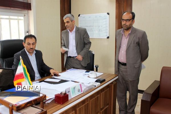 جلسه هماهنگی پوشاک و لباس فرم دانش‌آموزی اداره کل آموزش و پرورش استان بوشهر