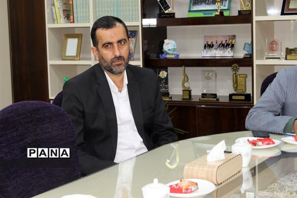 جلسه هماهنگی پوشاک و لباس فرم دانش‌آموزی اداره کل آموزش و پرورش استان بوشهر