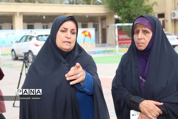 مدرسه مصلحیان شهرستان بوشهر کمک به سیل زدگان