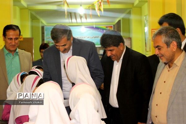 بازدید مدیرکل آموزش و پرورش استان بوشهر از دبستان مصلحیان