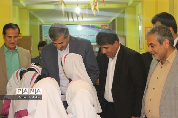 بازدید مدیرکل آموزش و پرورش استان بوشهر از دبستان مصلحیان