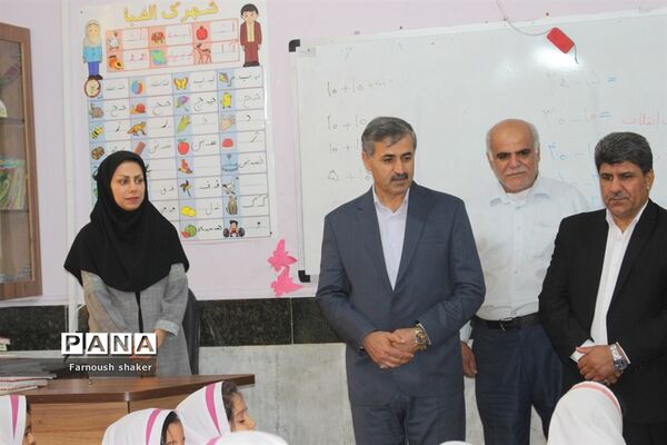 بازدید مدیرکل آموزش و پرورش استان بوشهر از دبستان مصلحیان