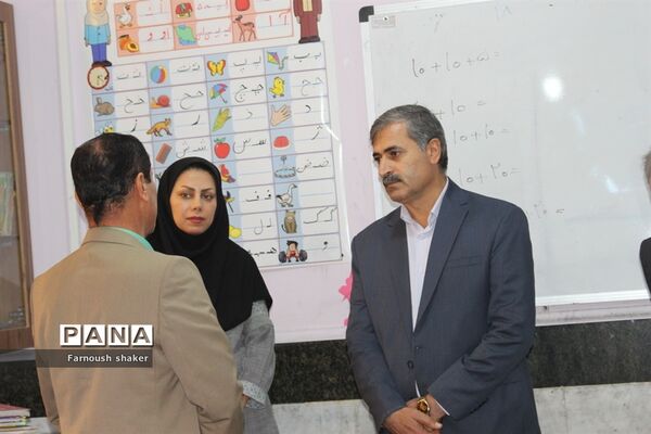 بازدید مدیرکل آموزش و پرورش استان بوشهر از دبستان مصلحیان