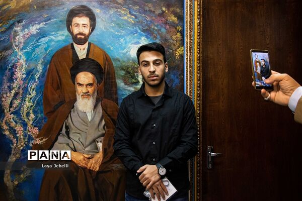 بازدید شرکت کنندگان ششمین دوره مسابقات بین المللی قرآن کریم از حسینیه جماران