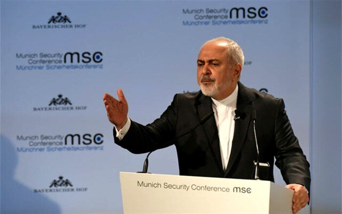 ظریف: بازندگان جنگ با ترور در منطقه نمی‌توانند تاریخ را وارونه کنند