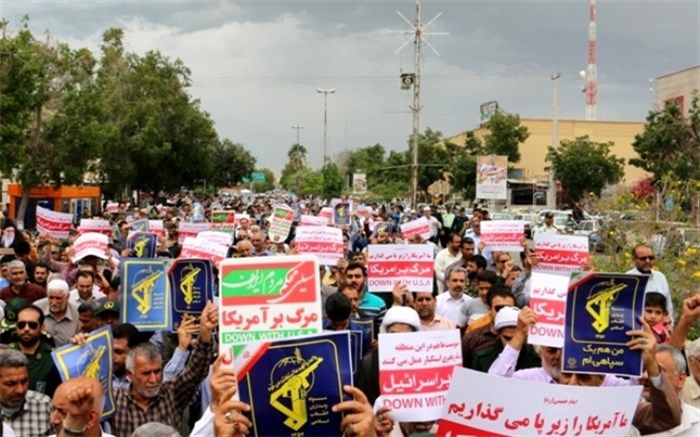 راهپیمایی نمازگزاران بوشهری در حمایت از سپاه پاسداران